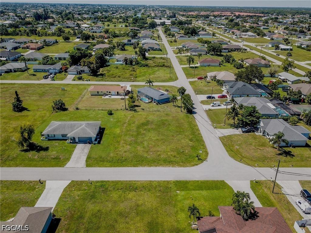 2308 NE 23rd Pl., Cape Coral, FL 33909
