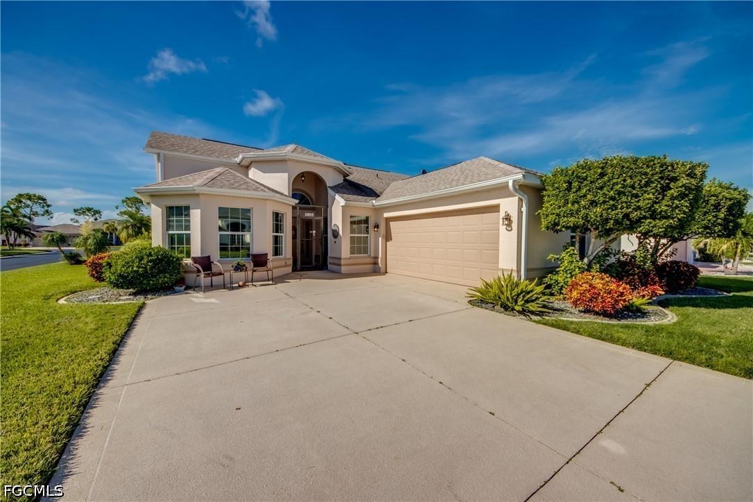 3800 Gloxinia Dr., North Fort Myers, FL 33917