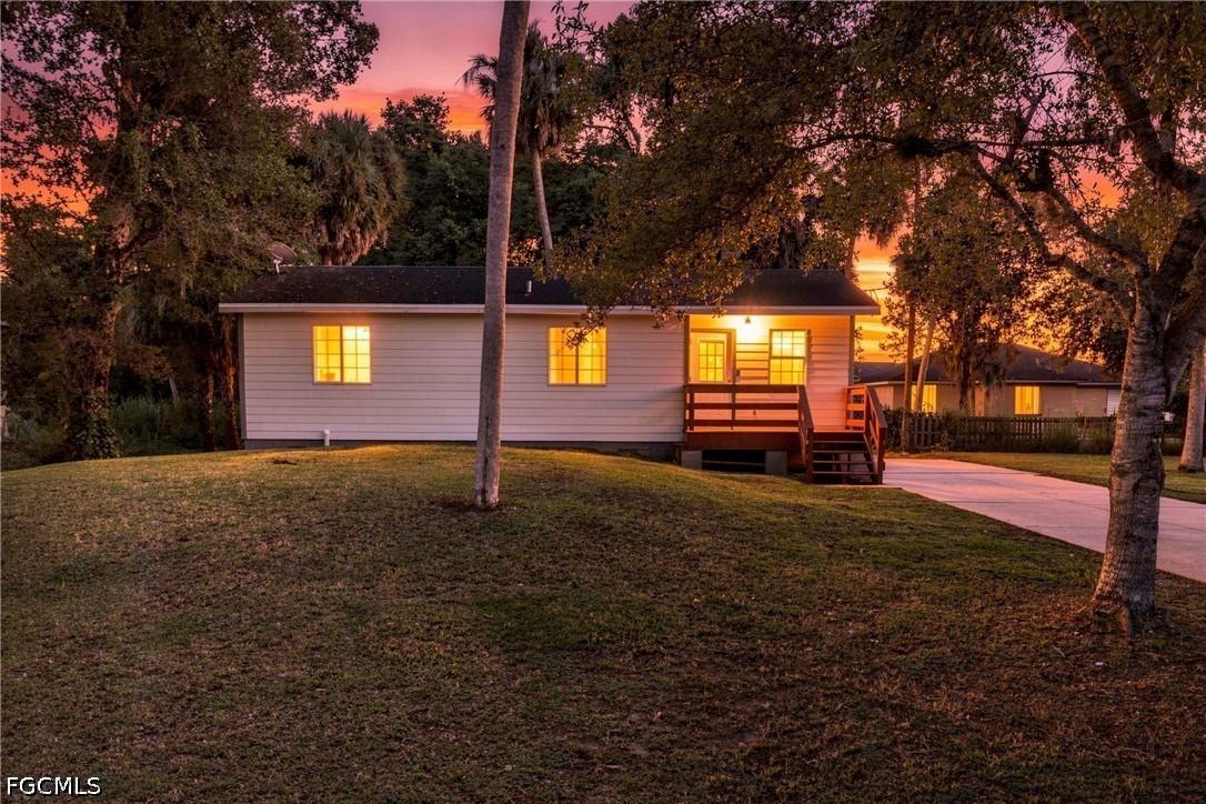 3711 Teakwood St., Fort Myers, FL 33905