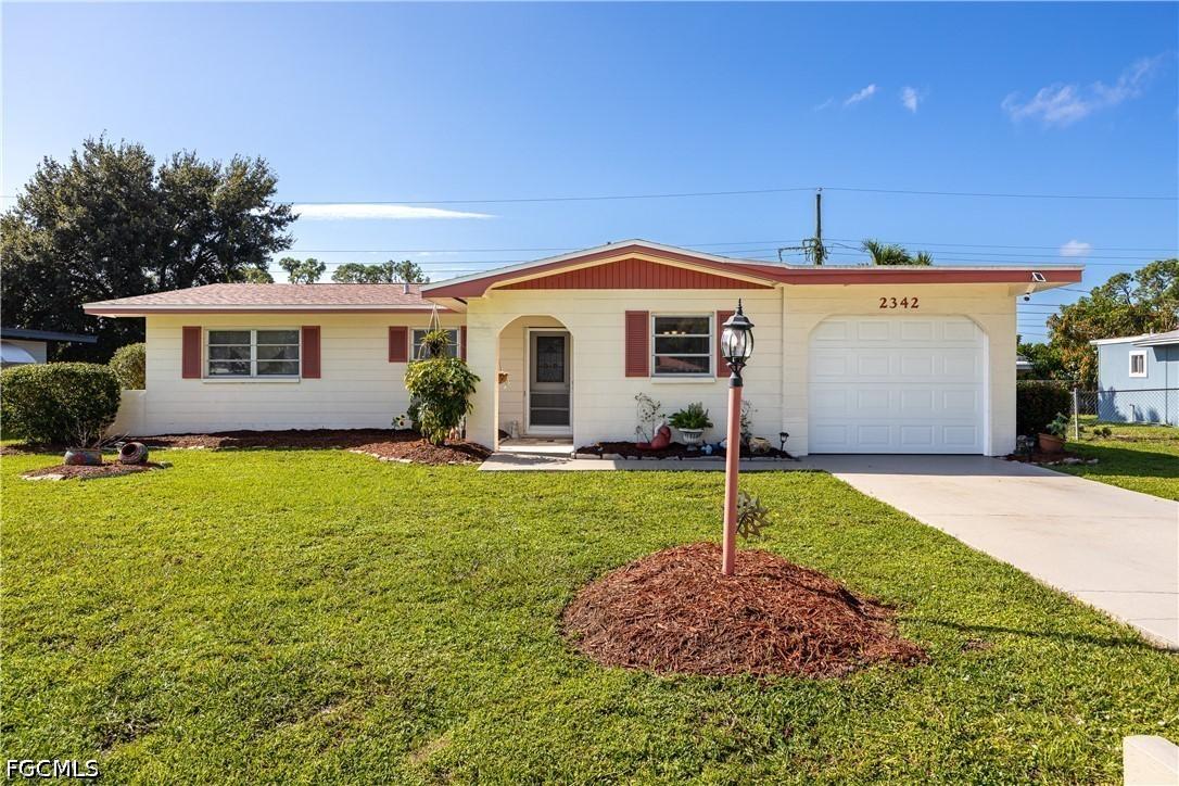 2342 Burton Ave., Fort Myers, FL 33907