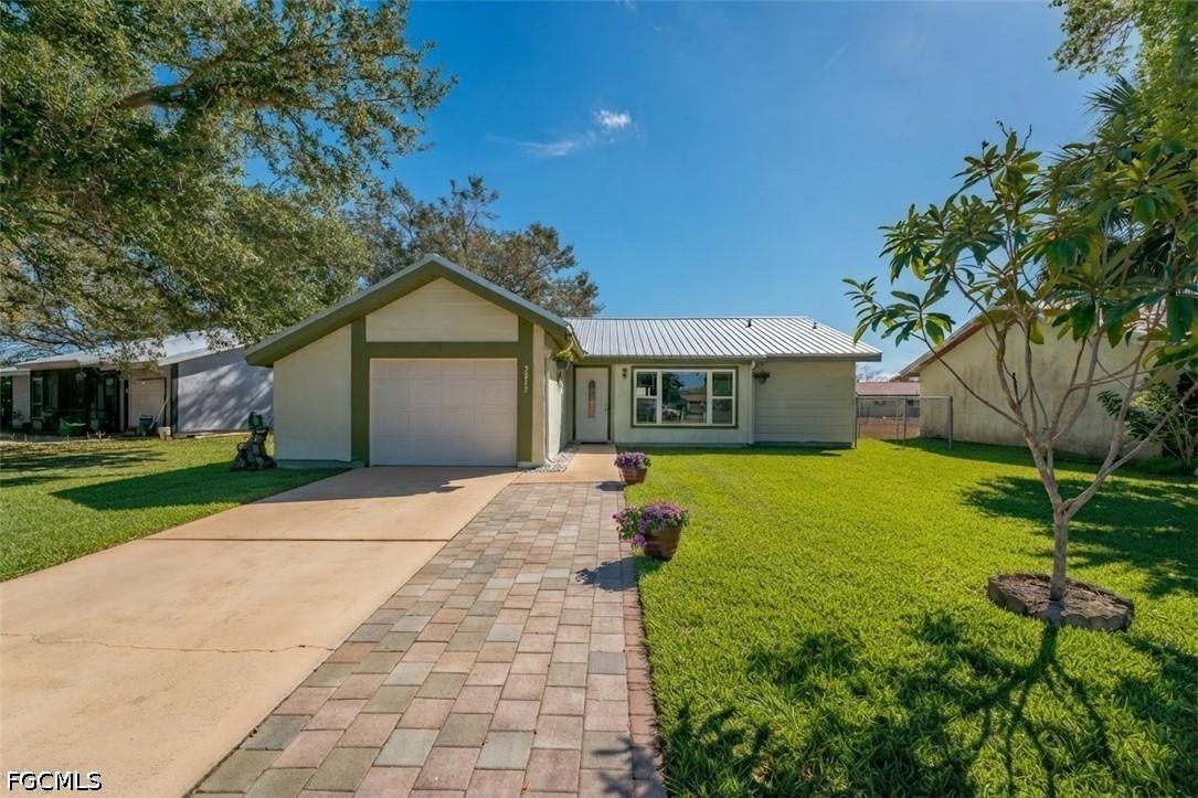 2015 Showboat Plz., Labelle, FL 33935