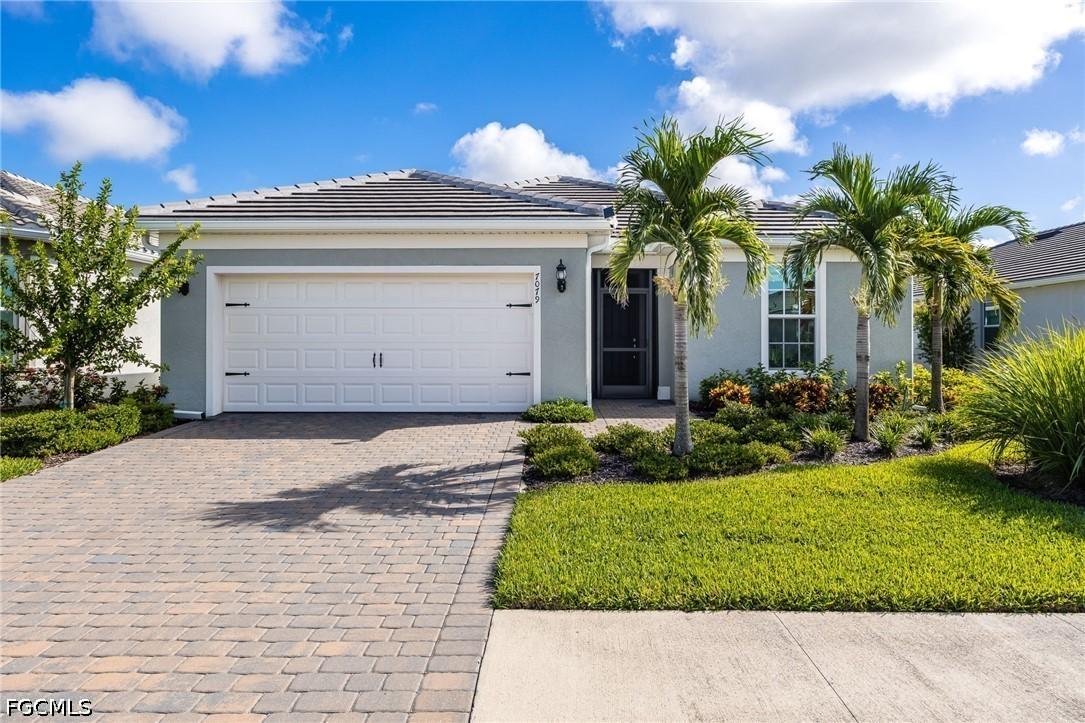 7079 Chapel Creek Ln., North Fort Myers, FL 33917
