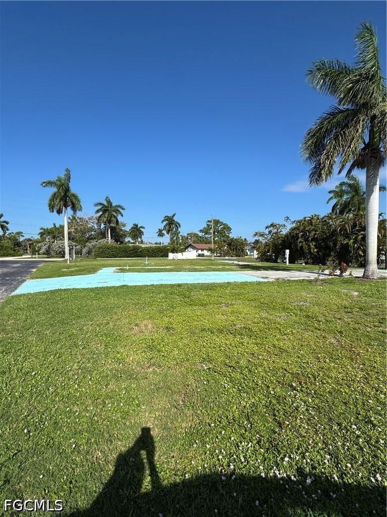 89 Sycamore Ln., Fort Myers, FL 33908