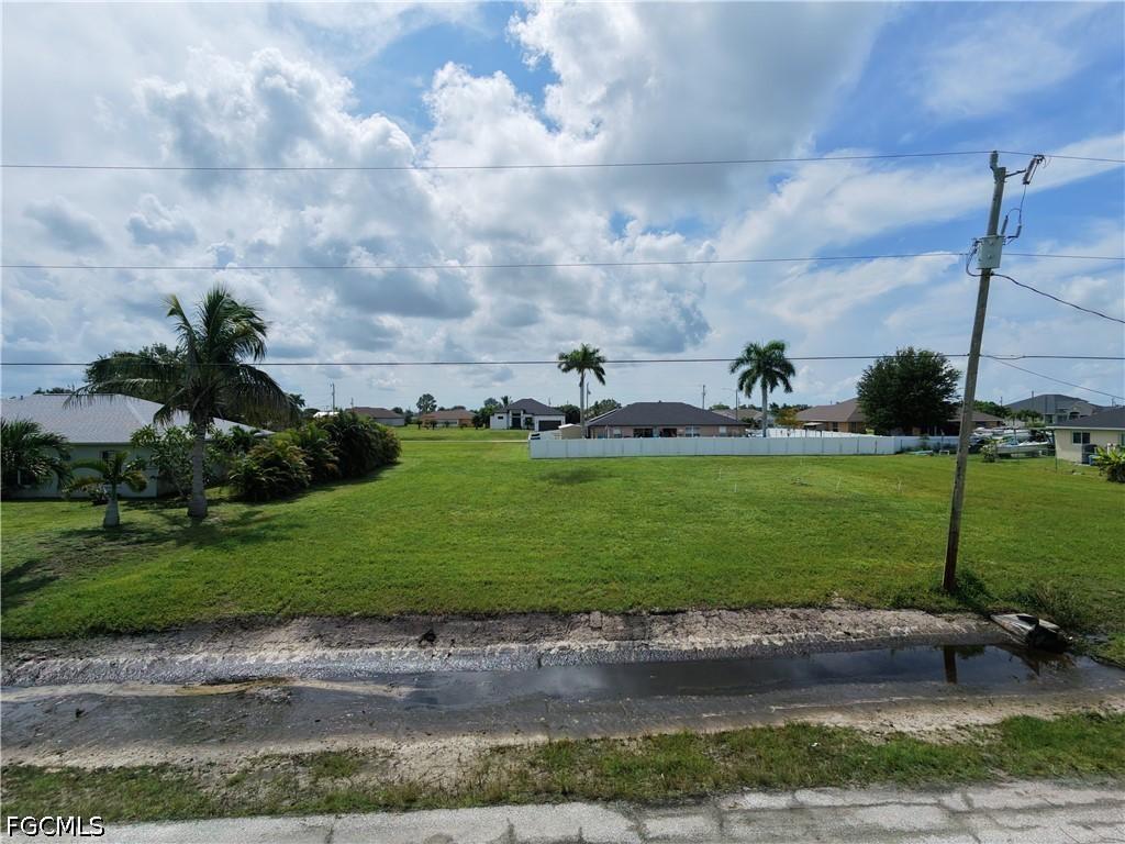 2528 NW 7th Ter., Cape Coral, FL 33993
