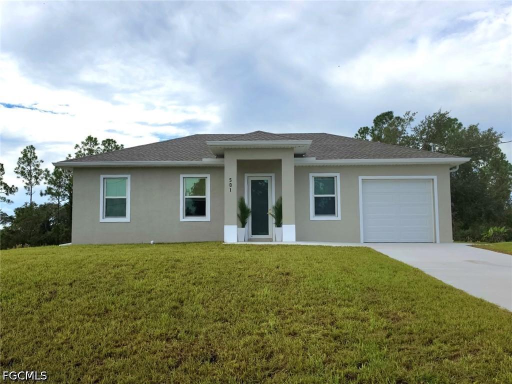 501 Willowbrook Dr., Lehigh Acres, FL 33972