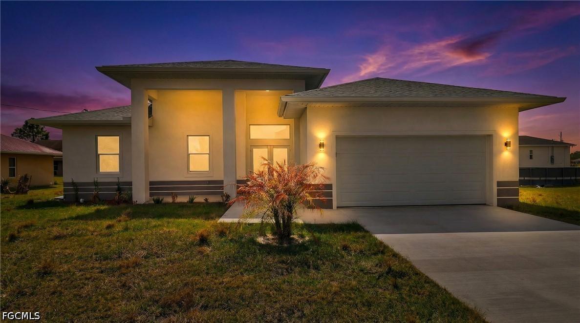 442 Mercedes Ct., Lehigh Acres, FL 33972
