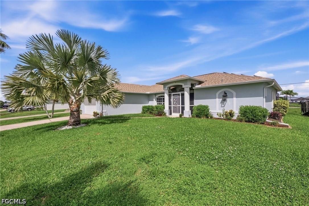 919 NW 6th Pl., Cape Coral, FL 33993