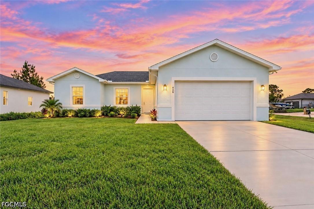 426 Mercedes Ct., Lehigh Acres, FL 33972