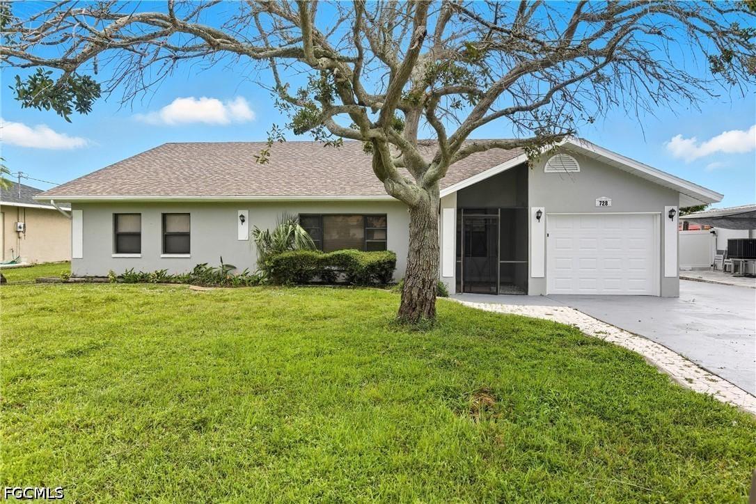 728 Tower Dr., Cape Coral, FL 33904