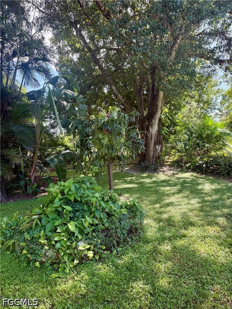 8180 Breeze Dr., North Fort Myers, FL 33917
