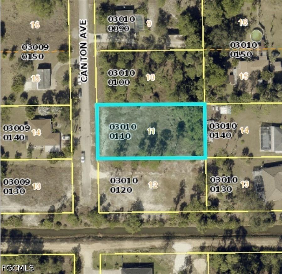 402 Canton Ave., Lehigh Acres, FL 33972