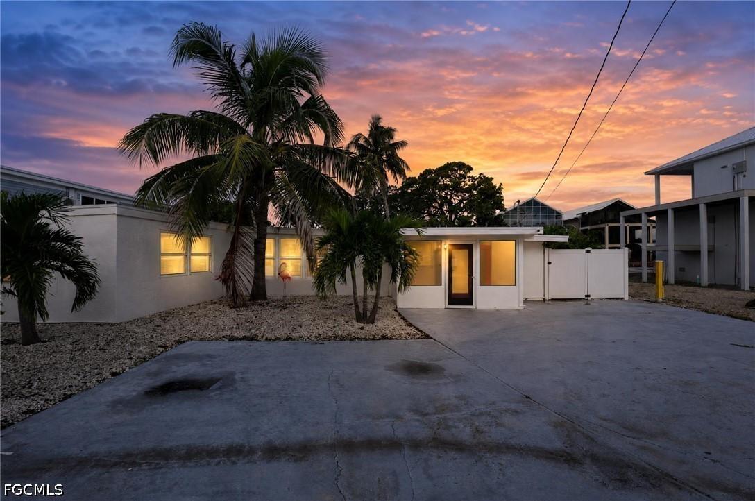 24519 Dolphin St., Bonita Springs, FL 34134