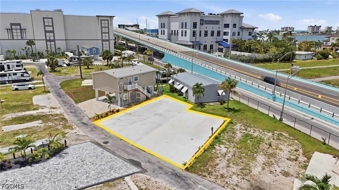 19281, #32-33 San Carlos Blvd., Fort Myers Beach, FL 33931