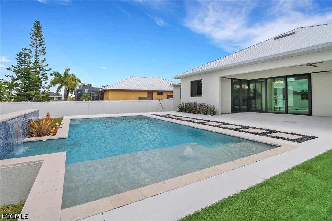 3723 SW 1st St., Cape Coral, FL 33991