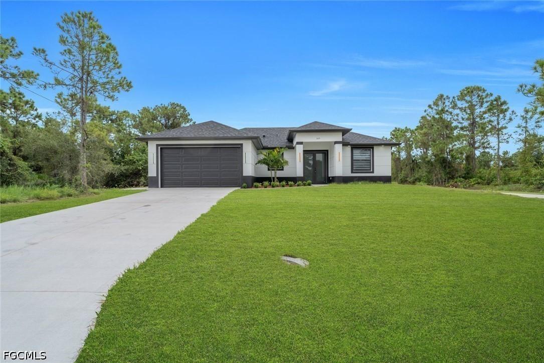 325 Leruth Ave., Lehigh Acres, FL 33974