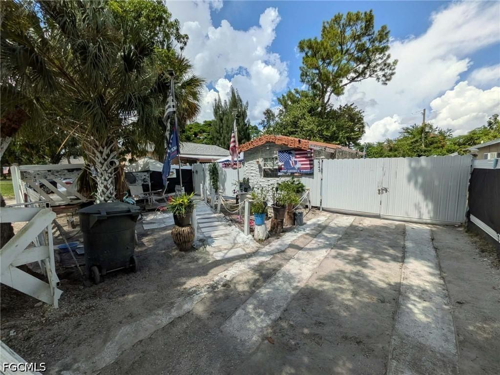 2343 Canal St., Fort Myers, FL 33901