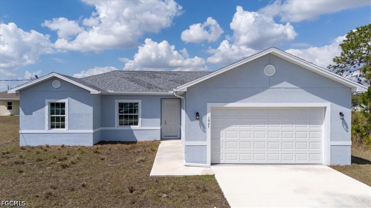 1927 Richmond Ave., Lehigh Acres, FL 33972