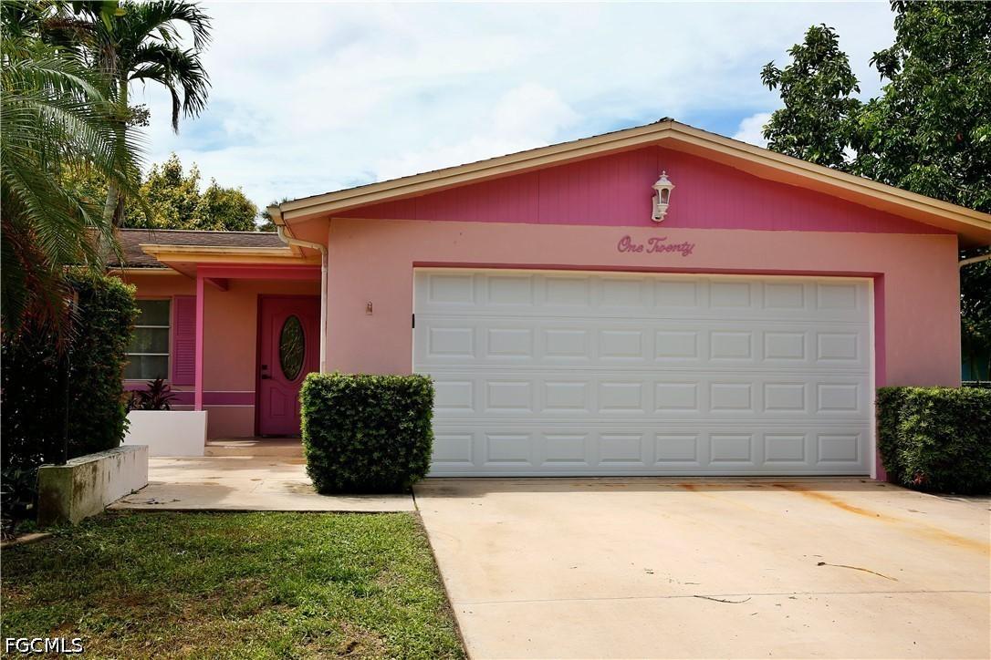 120 E Lake Dr., Lehigh Acres, FL 33936