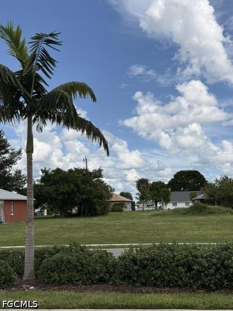 923 Nicholas Pkwy., Cape Coral, FL 33991