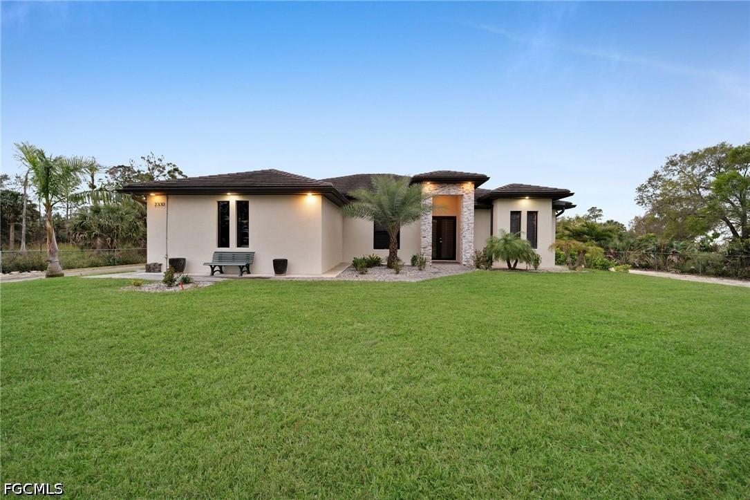 2330 6th Ave., Naples, FL 34120