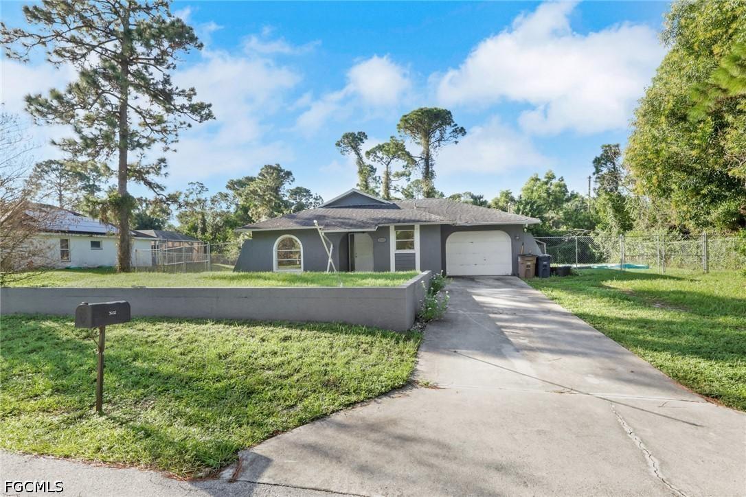 3202 E 5th St., Lehigh Acres, FL 33972