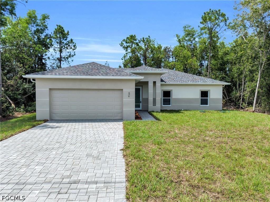626 Dauphine Ave., Lehigh Acres, FL 33974