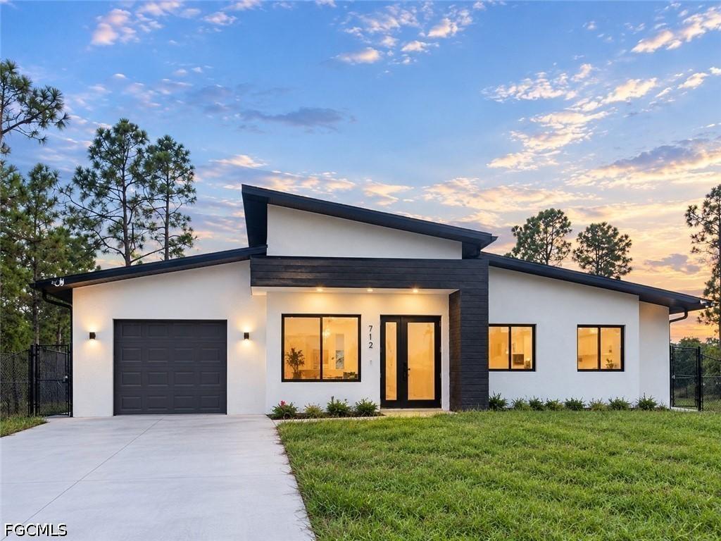 712 Bumby St., Lehigh Acres, FL 33974