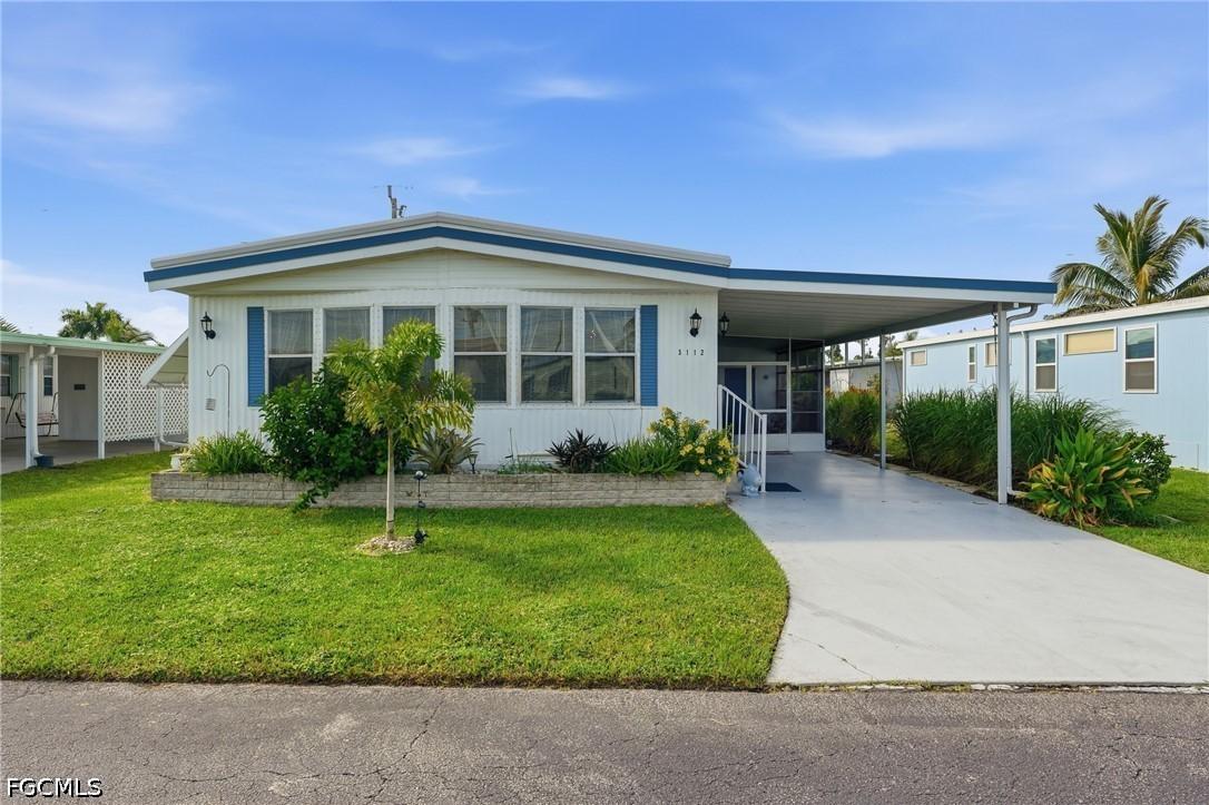 3112 Indian Village Ln., North Fort Myers, FL 33917
