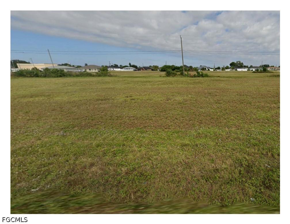 1037 NE 8th St., Cape Coral, FL 33909