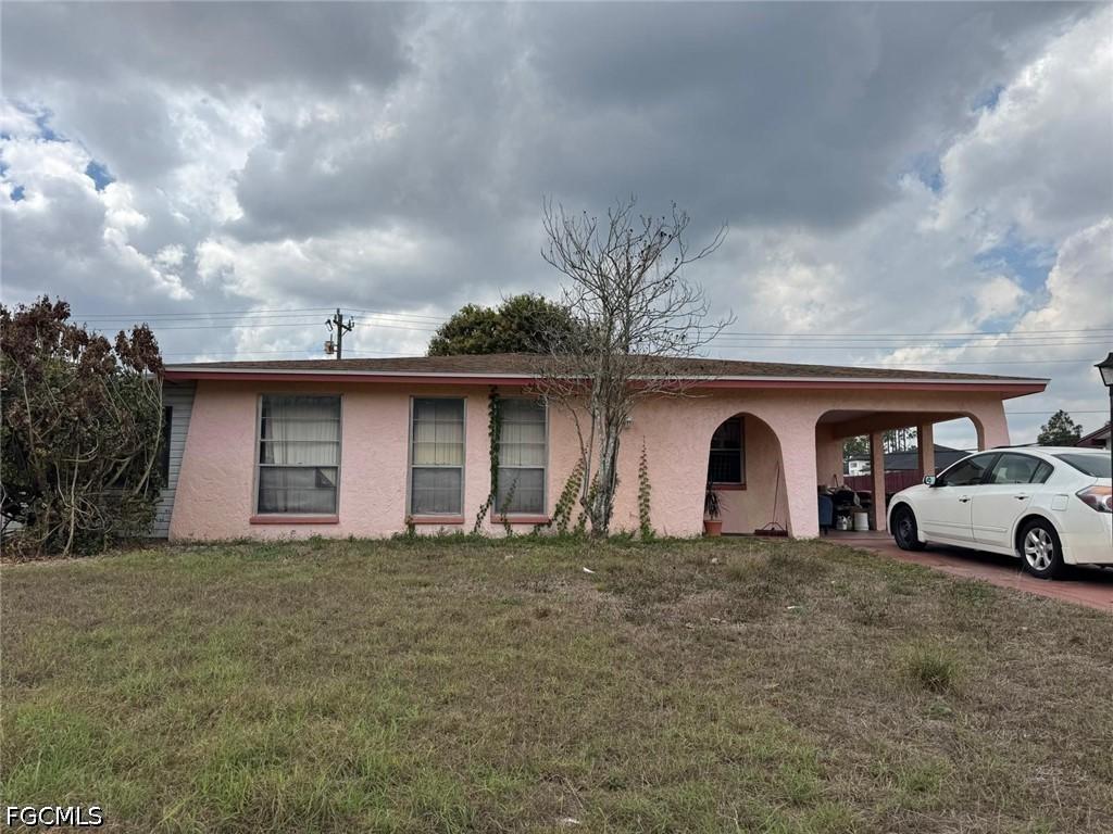 320 Inwood Ave., Lehigh Acres, FL 33936