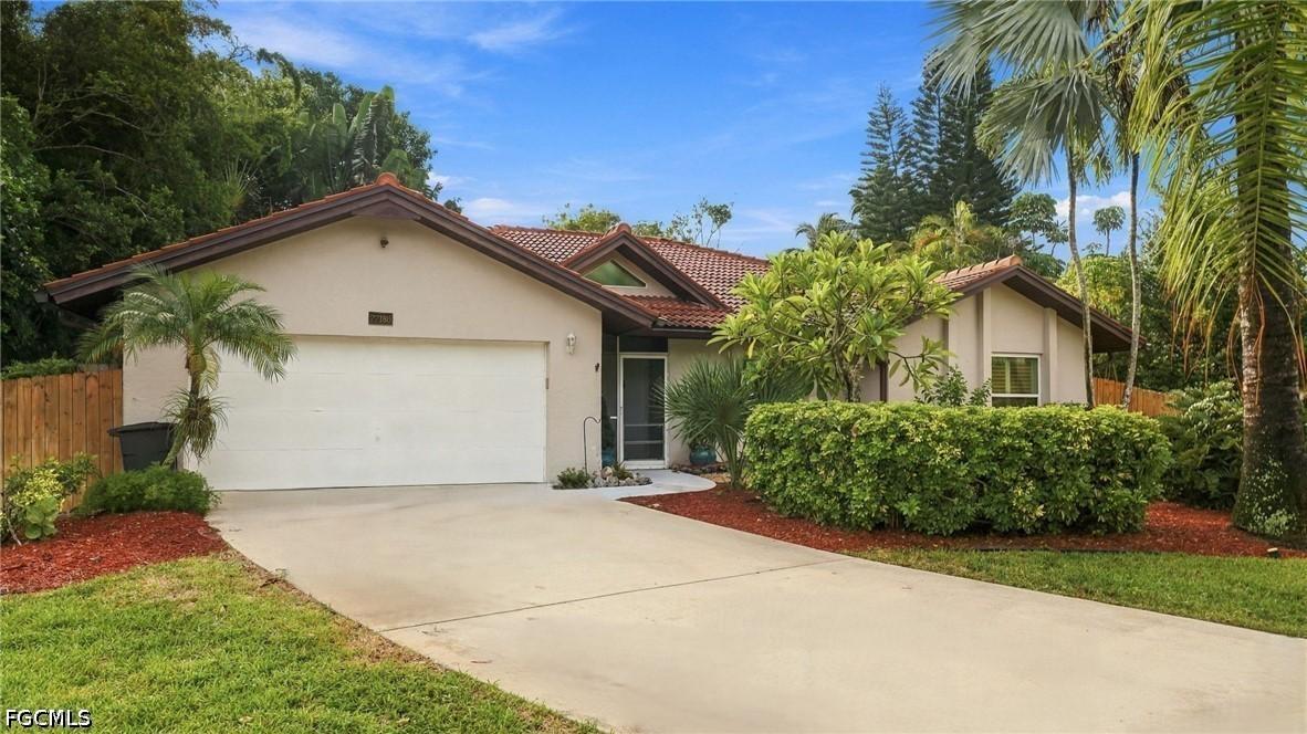 27160 Edenbridge Ct., Bonita Springs, FL 34135