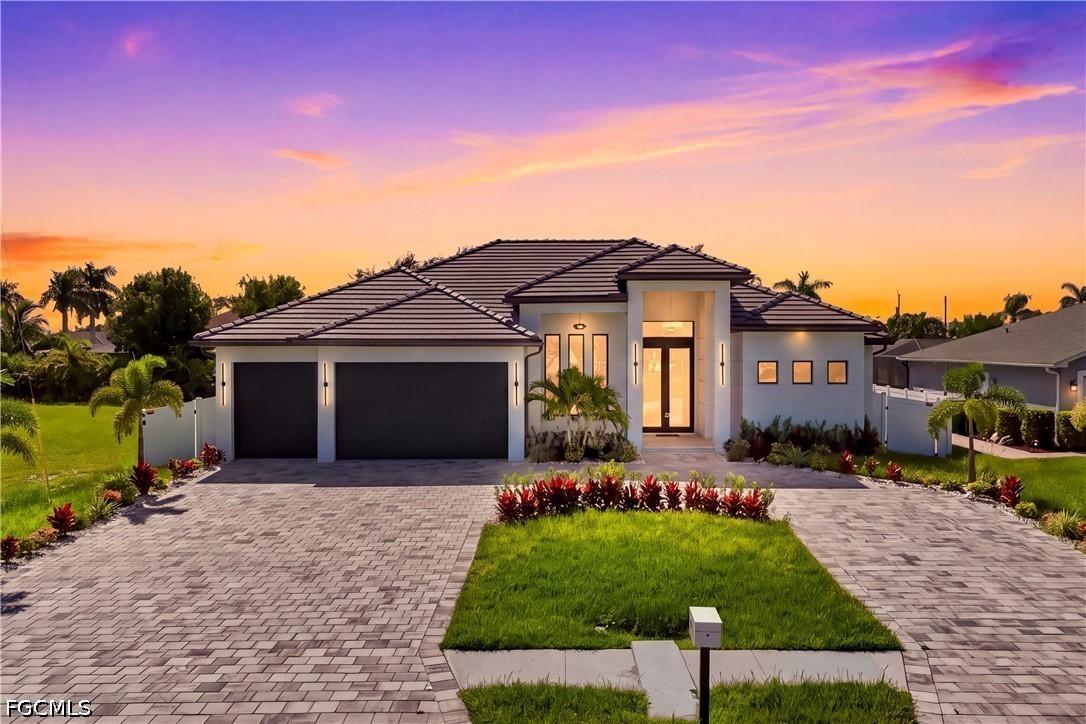 2814 Surfside Blvd., Cape Coral, FL 33914