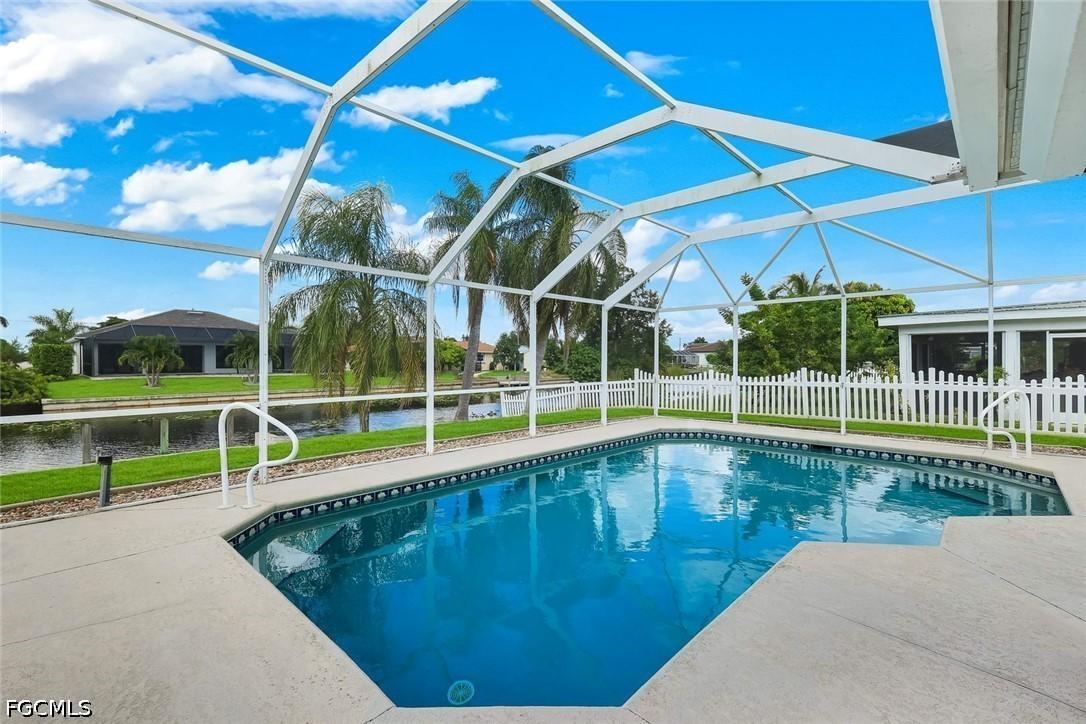 615 SW 39th Ter., Cape Coral, FL 33914
