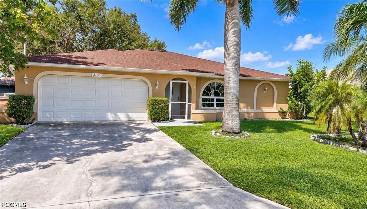 302 SE 1st Pl., Cape Coral, FL 33990