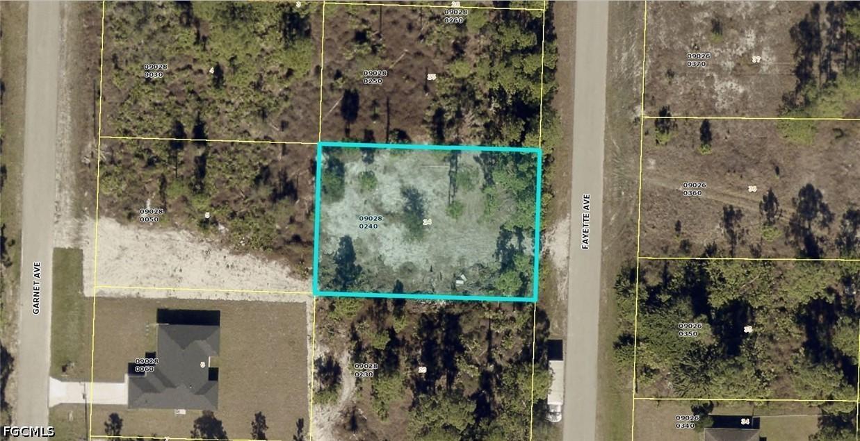1069 Fayette Ave., Lehigh Acres, FL 33974