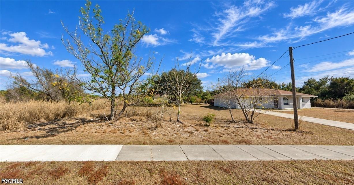 16971 1st St., Alva, FL 33920