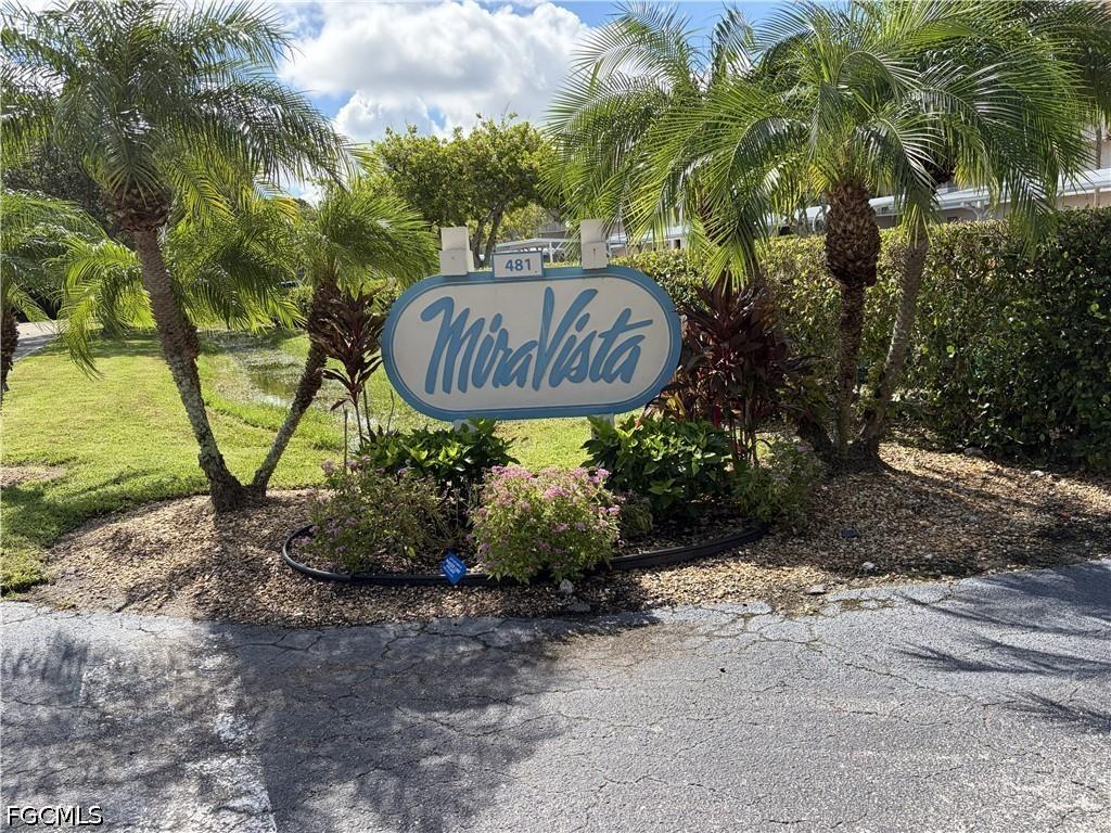 481 Quail Forest Blvd. #B207, Naples, FL 34105