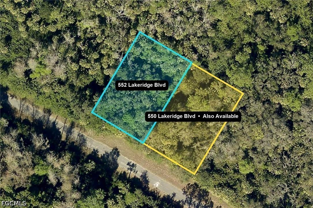 552 Lakeridge Blvd., Lehigh Acres, FL 33972