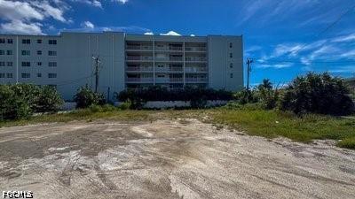 286 Fairweather Ln., Fort Myers Beach, FL 33931