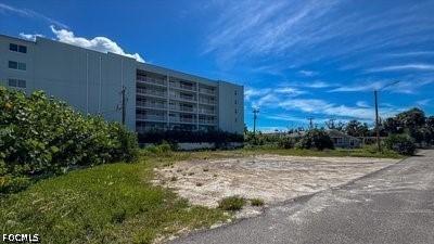 292 Fairweather Ln., Fort Myers Beach, FL 33931