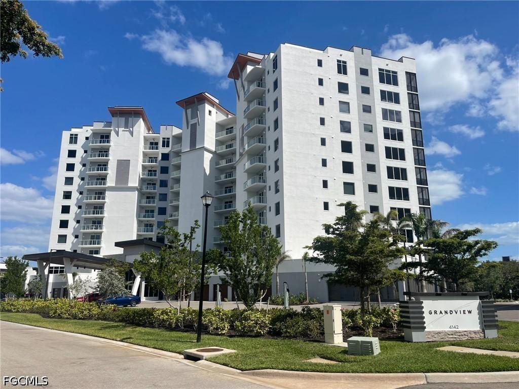4142 Bay Beach Ln. #4, Fort Myers Beach, FL 33931