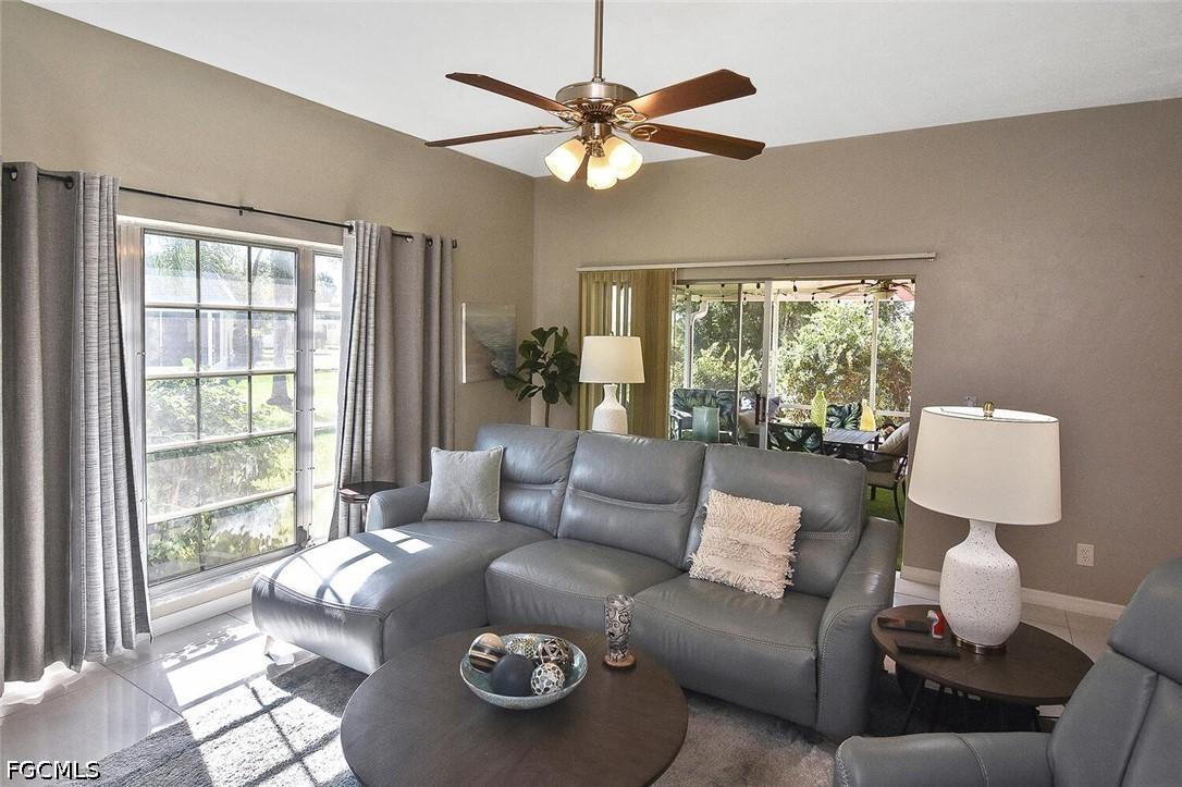 4 Park Lane Cir., Lehigh Acres, FL 33936