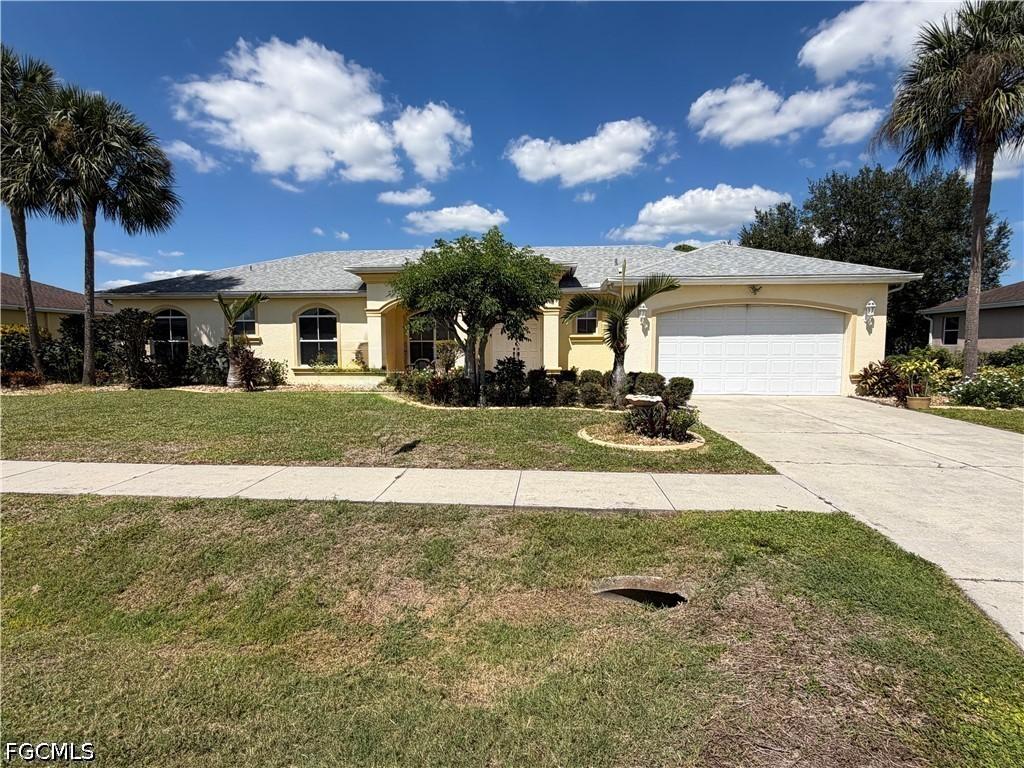 269 Bethany Home Dr., Lehigh Acres, FL 33936