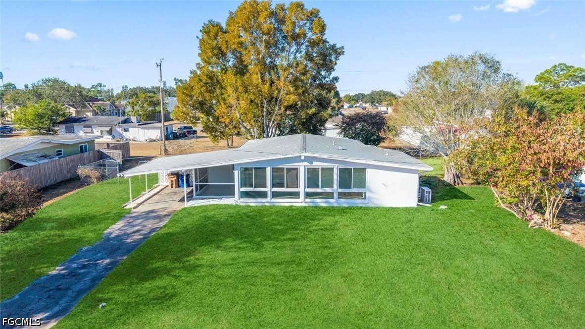 105 Oregon Rd., Lehigh Acres, FL 33936