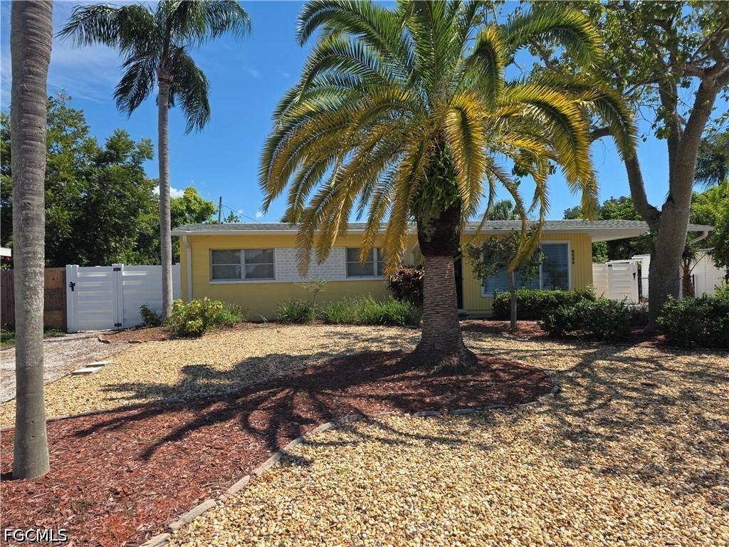 6235 Columbia Dr., Bradenton, FL 34207