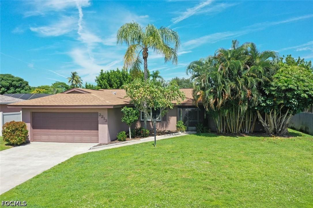 2213 SE 14th St., Cape Coral, FL 33990