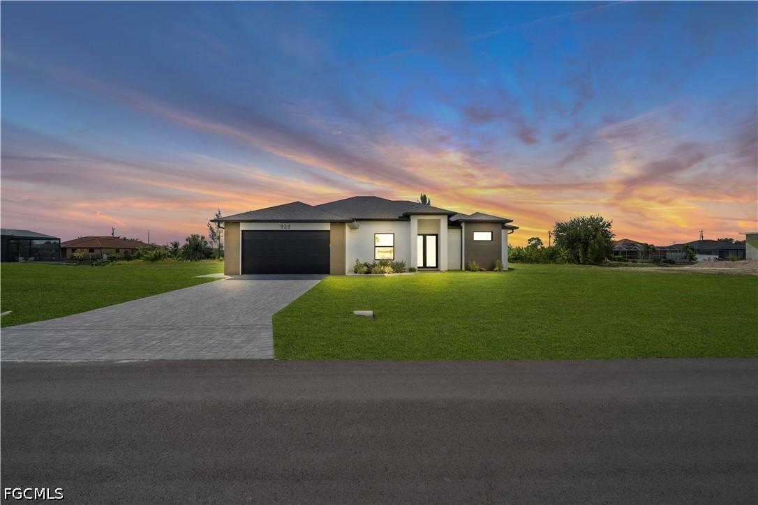 928 NE 1st Pl., Cape Coral, FL 33909