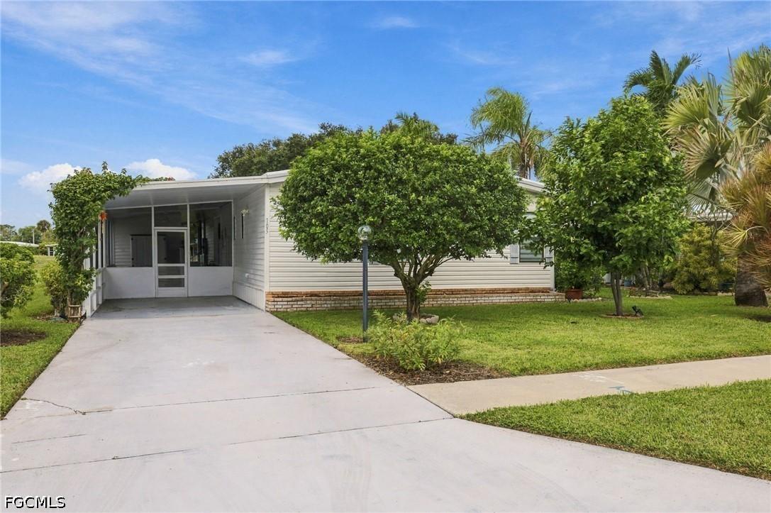 105 Calais Ct., Naples, FL 34112