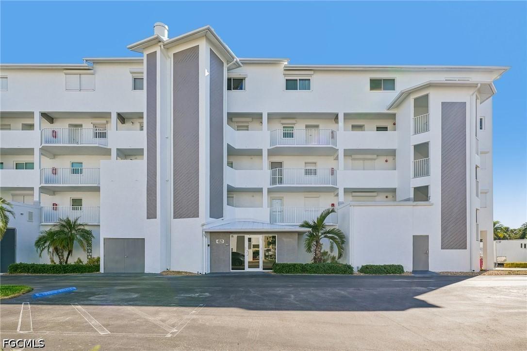 4521 Bay Beach Ln. #326, Fort Myers Beach, FL 33931