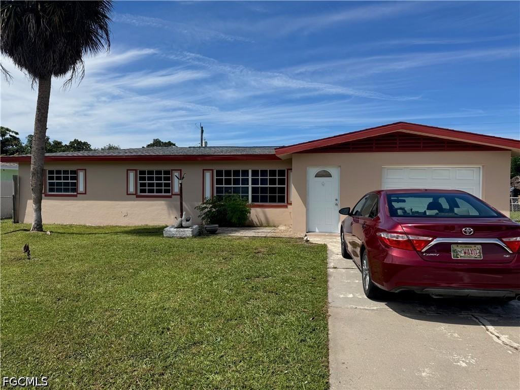 382 Ottumwa Ave., Fort Myers, FL 33905